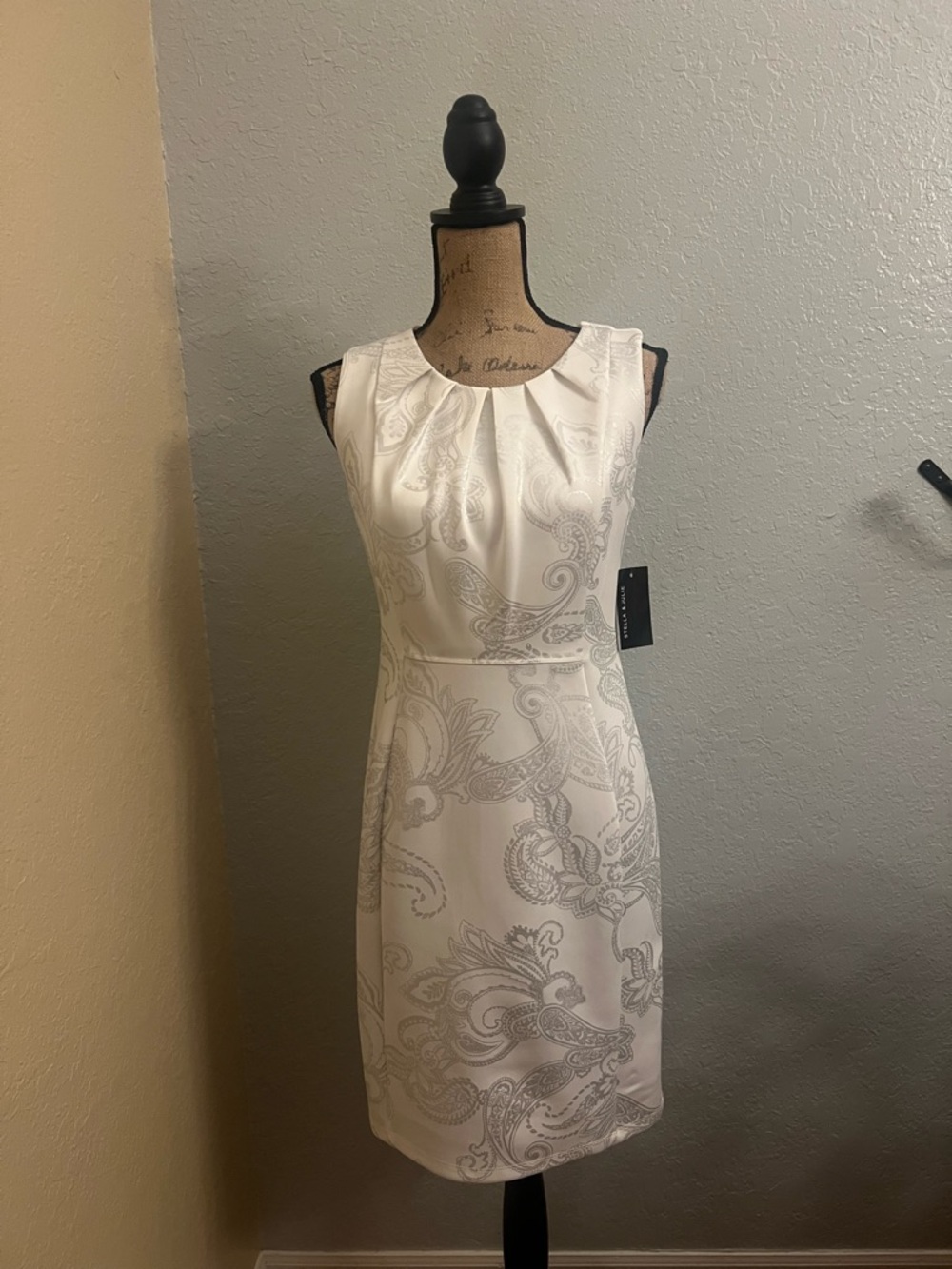 Stella & Julie White Paisley Sheath Dress